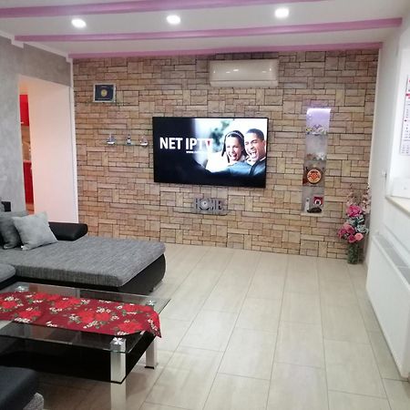 Apartment Goran & Nela 乌马格 客房 照片