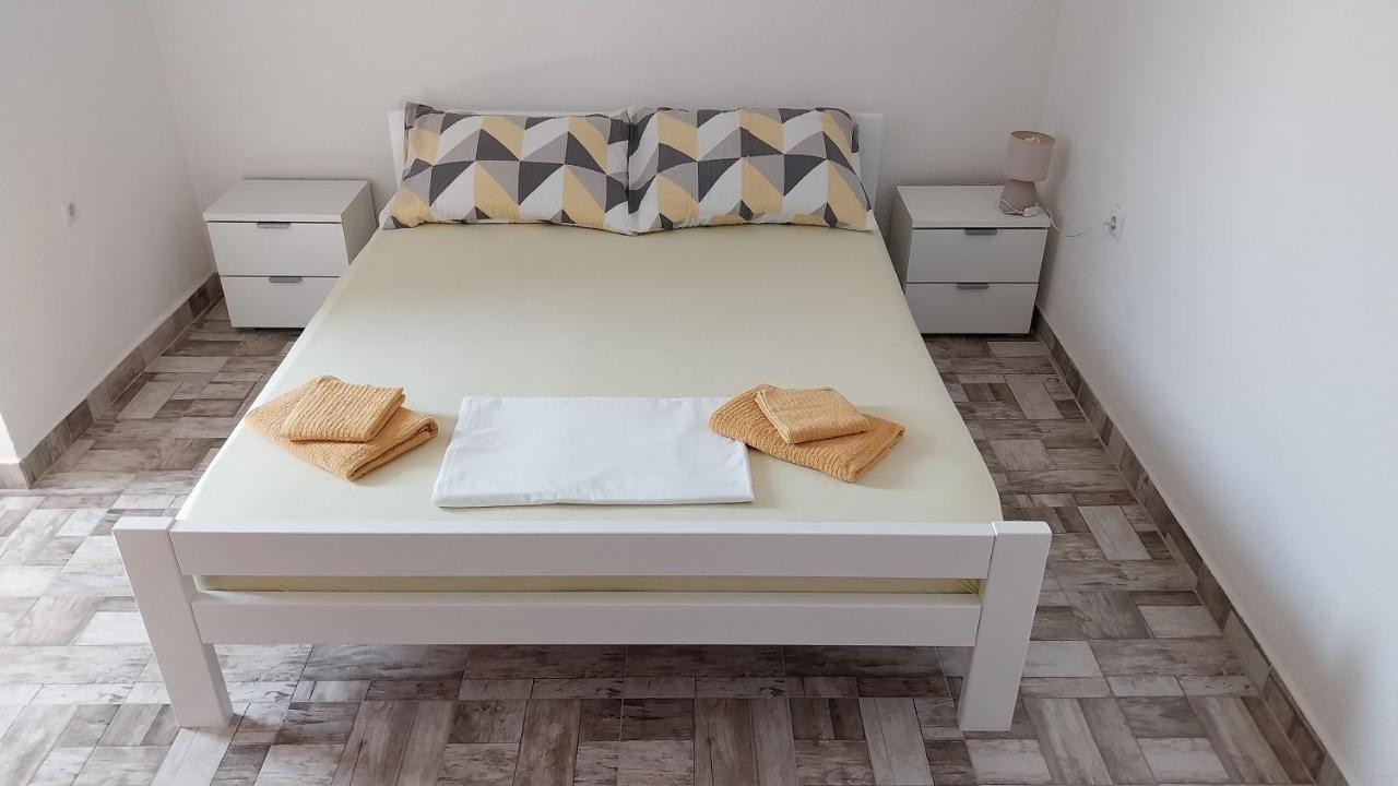 Apartment Goran & Nela 乌马格 外观 照片