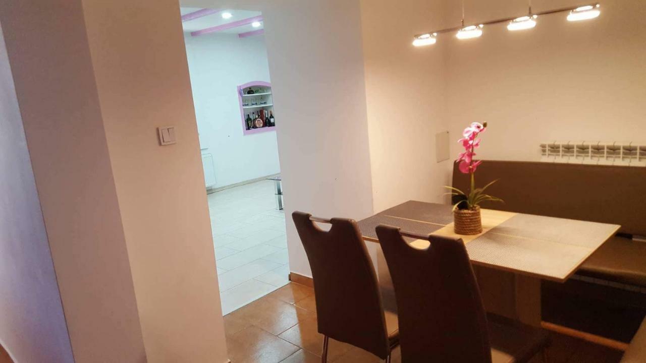 Apartment Goran & Nela 乌马格 外观 照片